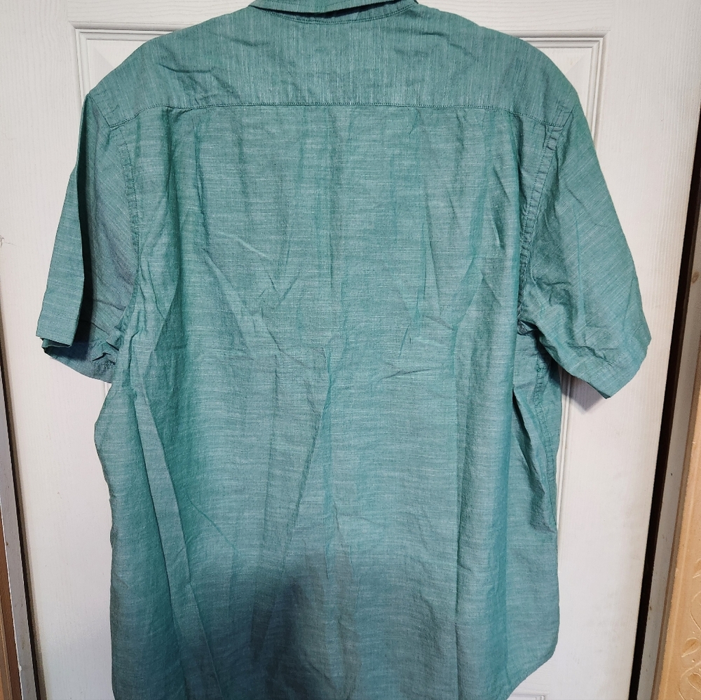 Izod Men's Teal Casual Button Down Shirt - Picture 7 of 9